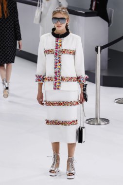 Chanel gösterisi olarak Paris moda haftası 
