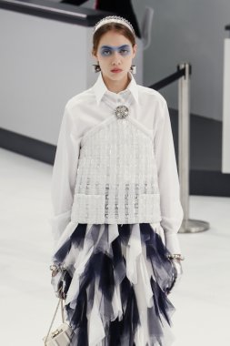 Chanel gösterisi olarak Paris moda haftası 