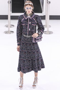 Chanel gösterisi olarak Paris moda haftası 