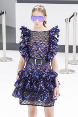 Chanel gösterisi olarak Paris moda haftası 