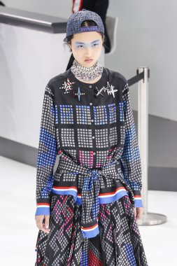 Chanel gösterisi olarak Paris moda haftası 