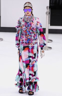 Chanel gösterisi olarak Paris moda haftası 