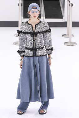 Chanel gösterisi olarak Paris moda haftası 