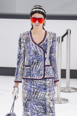 Chanel gösterisi olarak Paris moda haftası 