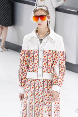 Chanel gösterisi olarak Paris moda haftası 