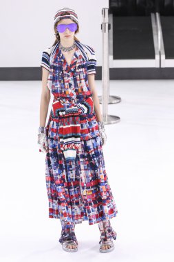Chanel gösterisi olarak Paris moda haftası 
