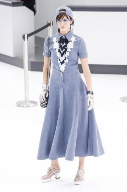 Chanel gösterisi olarak Paris moda haftası 