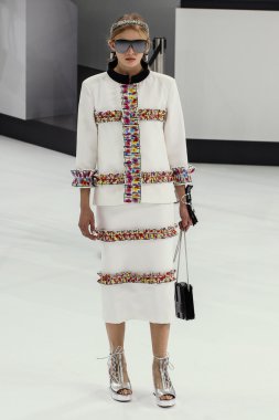 Chanel gösterisi olarak Paris moda haftası