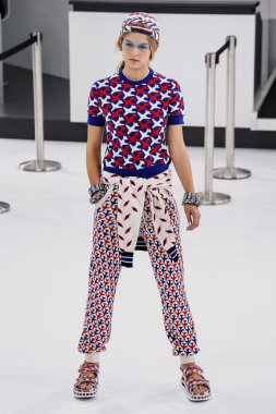 Chanel gösterisi olarak Paris moda haftası