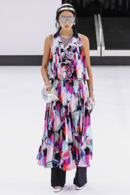 Chanel gösterisi olarak Paris moda haftası