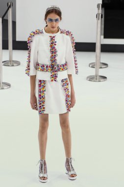 Chanel gösterisi olarak Paris moda haftası