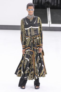 Chanel gösterisi olarak Paris moda haftası