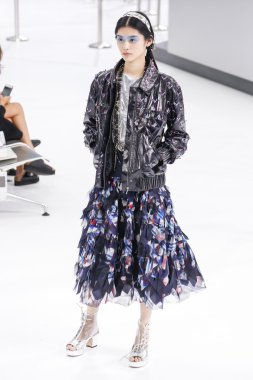 Chanel gösterisi olarak Paris moda haftası