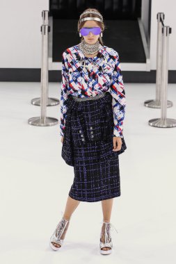 Chanel gösterisi olarak Paris moda haftası