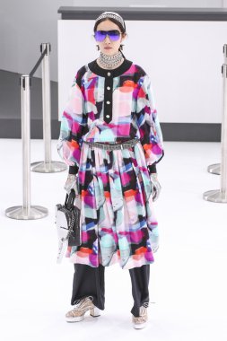 Chanel gösterisi olarak Paris moda haftası 