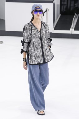 Chanel gösterisi olarak Paris moda haftası