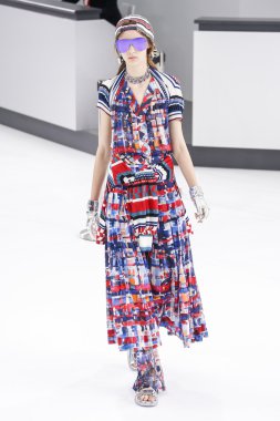 Chanel gösterisi olarak Paris moda haftası