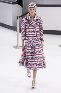 Chanel gösterisi olarak Paris moda haftası