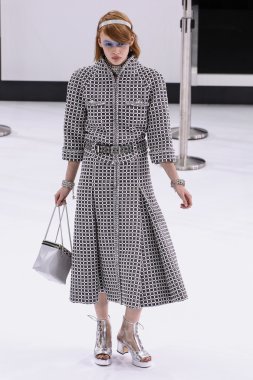 Chanel gösterisi olarak Paris moda haftası