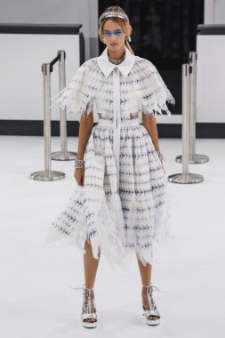 Chanel gösterisi olarak Paris moda haftası