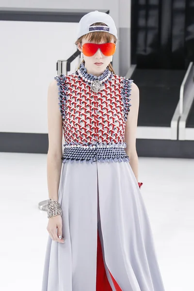 Chanel gösterisi olarak Paris moda haftası 