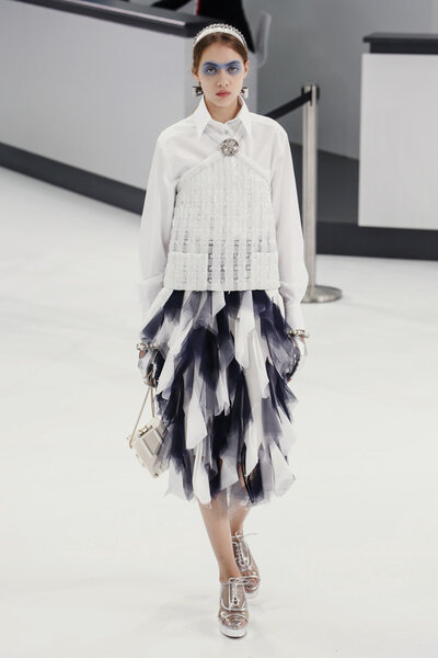 Шоу Шанель в рамках Недели моды в Париже
 