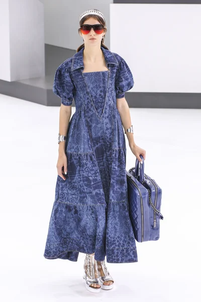 Chanel gösterisi olarak Paris moda haftası 