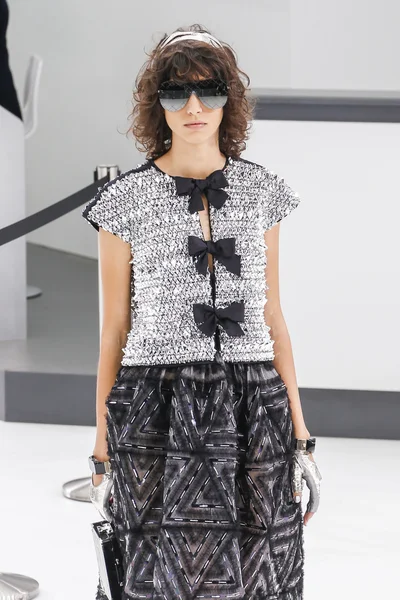 Chanel gösterisi olarak Paris moda haftası 