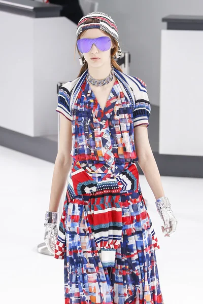 Chanel gösterisi olarak Paris moda haftası 