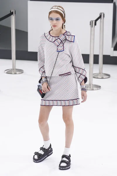 Chanel gösterisi olarak Paris moda haftası 