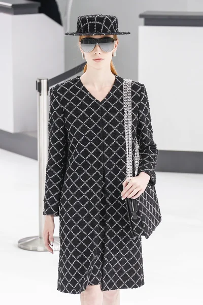 Chanel show som en del av Paris modevecka — Stockfoto