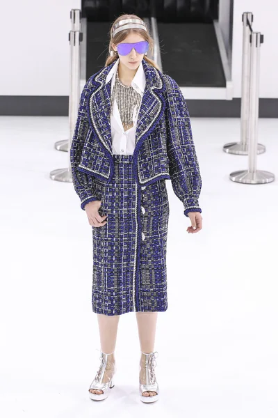 Chanel gösterisi olarak Paris moda haftası