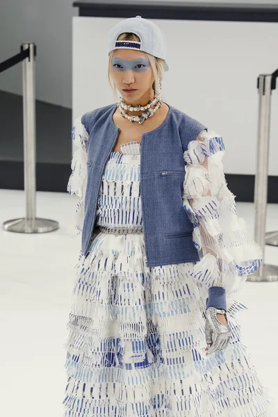 Chanel gösterisi olarak Paris moda haftası