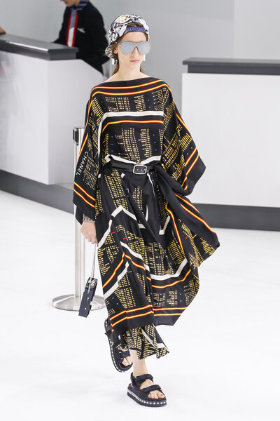 Шоу Шанель в рамках Недели моды в Париже
