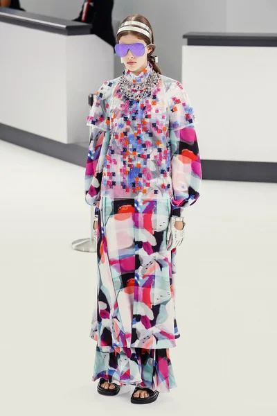 Chanel gösterisi olarak Paris moda haftası