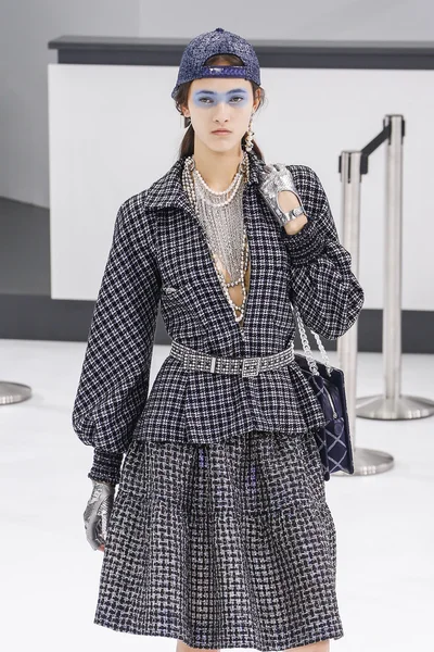Chanel gösterisi olarak Paris moda haftası