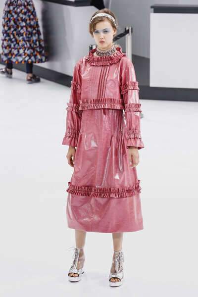 Шоу Шанель в рамках Недели моды в Париже
 