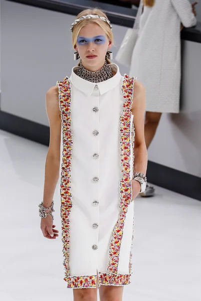 Chanel gösterisi olarak Paris moda haftası — Stok fotoğraf