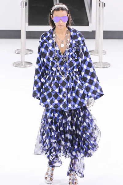 Chanel gösterisi olarak Paris moda haftası 