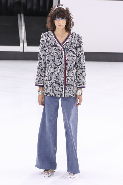 Шоу Шанель в рамках Недели моды в Париже
