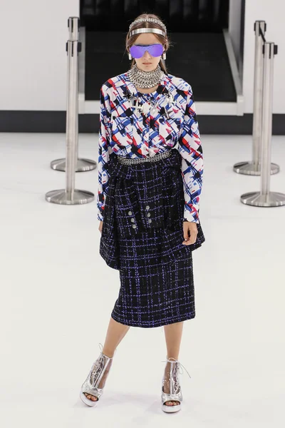 Chanel gösterisi olarak Paris moda haftası