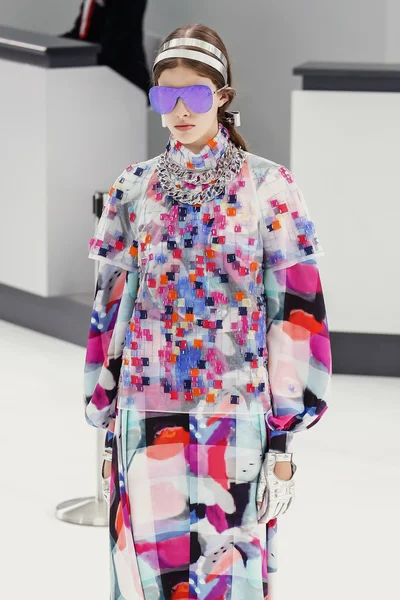 Chanel gösterisi olarak Paris moda haftası