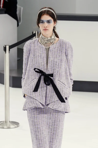 Chanel gösterisi olarak Paris moda haftası 