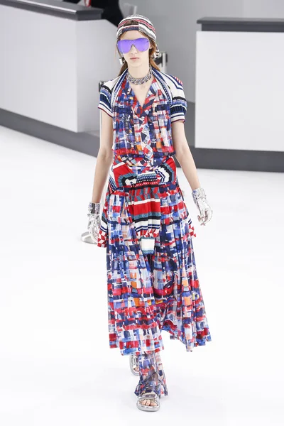 Chanel gösterisi olarak Paris moda haftası