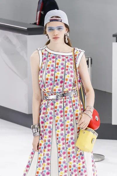 Chanel show som en del av Paris modevecka — Stockfoto