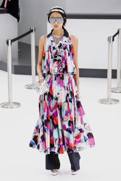 Chanel gösterisi olarak Paris moda haftası