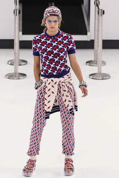 Chanel gösterisi olarak Paris moda haftası