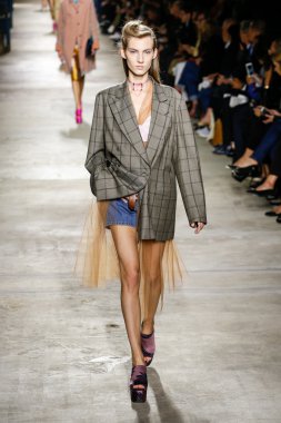 Dries Van Noten gösterisi 