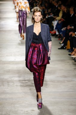 Dries Van Noten gösterisi 