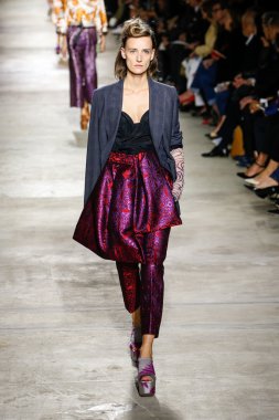 Dries Van Noten gösterisi 